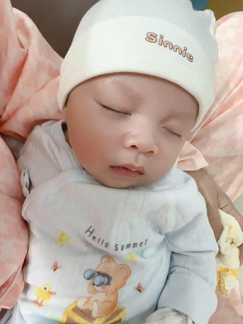 Bé Xoài 1 tháng tuổi